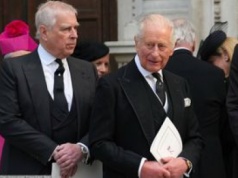 Karol III wyrzucił brata z oficjalnej rezydencji