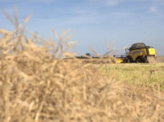 Sprzedaż kombajnu przez rolnika podatnika VAT: na jakich zasadach?