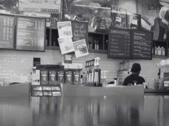 Słynna sieciówka chwali się sukcesami strategii naprawczej. Jednak akcje dalej nurkują. Tuszowanie kryzysu?