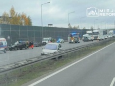 Zderzenie dwóch aut na autostradzie A2. Duże utrudnienia w ruchu