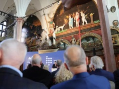 W gdańskim Dworze Artusa zaprezentowano rekonstrukcję grupy rzeźbiarskiej „Kąpiel Diany”