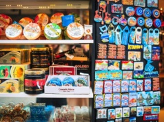 Zapomnij o pocztówkach i magnesach. Stewardesa zdradziła swoje pewniaki. To kup na wakacjach