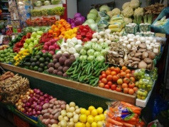 Kielce: setki ton owoców i warzyw pomieści nowy magazyn Caritas kieleckiej