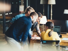 Zmiana w firmie nie boli dlatego, że ludzie się boją. Boli, bo system się broni