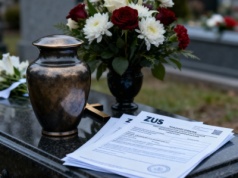 Zasiłek pogrzebowy z ZUS - kto ma do niego prawo i w jakiej wysokości?