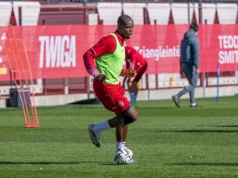 Paul Pogba nadal czeka na wielki powrót. Poczeka dłużej