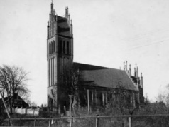 Dawno temu w Elblągu... Do końca zbliżała się budowa kościoła na Zawadzie