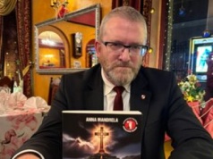 Liderowi Konfederacji Korony Polskiej nie ufa najwięcej badanych