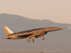 Bezzałogowy lojalny skrzydłowy YFQ-44A od Anduril Industries oblatany