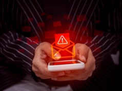 Jak rozpoznać e-mail lub SMS od oszustów? Te 7 elementów powinno zwrócić twoją uwagę