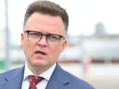 Sondaż: większość Polaków uważa, że Szymon Hołownia powinien dać już sobie spokój z polityką