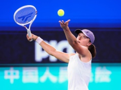 Godzinka na korcie i pora na relaks. Iga Świątek udanie rozpoczęła WTA Finals