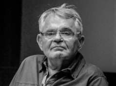 Tak wygląda grób Jerzego Janeczka. Polacy pokochali go za rolę w "Samych Swoich"