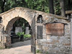 Za wejście na ten cmentarz w polskiej miejscowości musisz płacić. Wzburzenie w sieci. "Leczcie się!"