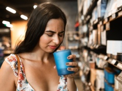 Sklep może łatwo pozbyć się przeterminowanych produktów. Wystarczy zapłacić klientom