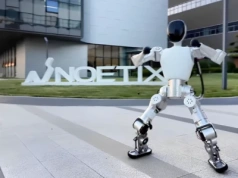 Humanoidalny robot edukacyjny tańszy niż smartfon. Jak chińska firma tworzy roboty dla każdego?