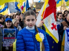 Dojrzewanie i szkoła pod syrenami przeciwlotniczymi w Ukrainie