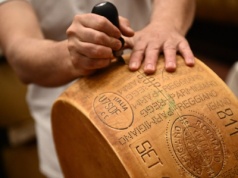 We Włoszech kradną sery. Łupem złodziei padło 200 form parmezanu