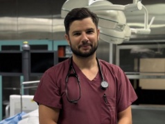 Rzeszowski lekarz z prestiżowym certyfikatem. Duże osiągnięcie Bartłomieja Wróbla