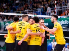 Beniaminek bezradny. Mistrz Polski był za mocny