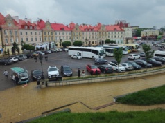 Plac Zamkowy zamknięty dla kierowców. Spore utrudnienia w centrum Lublina przez przygotowania do koncertu z okazji 11 listopada