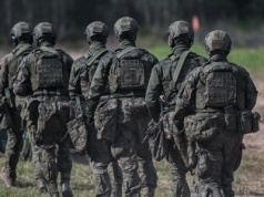 Zapytano o obowiązkową służbę wojskową. Zmiana nastrojów, jest sondaż