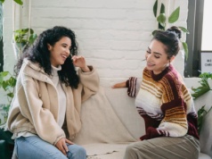 Teraz jest dobry czas na negocjowanie ceny mieszkania. Sprzedający wciąż są skłonni do ustępstw