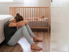 Urodziła dziecko. "Staję przed lustrem i nie lubię swojego ciała. Ta zwisająca skóra jest okropna"