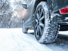 Mandat do 3000 zł i utrata odszkodowania. To wszystko przez jeden zimowy błąd