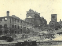 Historycy odkryli prawie 3000 nieznanych fotografii zniszczonej Warszawy