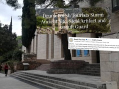 Grecja: dwóch Polaków pod patronatem Dionizosa ukradło starożytny artefakt z ruin świątyni