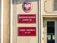 MRiRW o zarobkach rolników. Co według resortu utrudnia wsparcie tej branży?