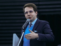 Rzecznik Praw Uczniowskich już nie taki groźny. Nie będzie dyscyplinował nauczycieli