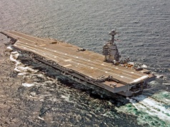 Trump "wątpi ", czy zdecyduje się na wojnę, ale wojsko się szykuje. I wysyła lotniskowiec