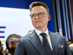 Szymon Hołownia lata za pracą