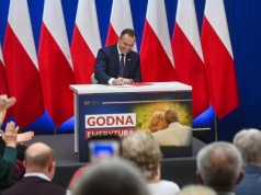 Nawrocki wprowadza godną emeryturę