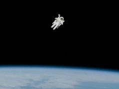 Na Księżycu jest skarb, o który ścigają się USA i Chiny. To on napędzi przyszłość