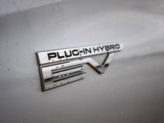 Użytkownicy hybryd plug-in będą zmuszeni do ładowania baterii? Kontrowersyjny pomysł prezes VDA