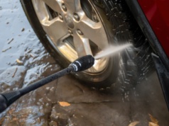 Jesienią ten błąd popełnia wielu kierowców. Samochód szybciej rdzewieje