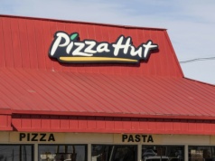 Pizza Hut w tarapatach. Właściciel chce sprzedać sieć