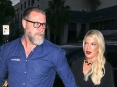 Tori Spelling i Dean McDermott ROZWIEDLI SIĘ po niemal dwóch dekadach małżeństwa i burzliwej separacji