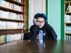 Młodzież nadal pije energetyki. Zakaz działa tylko na papierze?