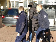 Miał za ciemne szyby, sądowy zakaz i dwa listy gończe