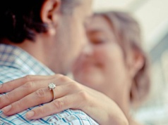 Przelewy w związkach bez ślubu. Fiskus może upomnieć się o pokaźną sumę