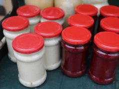 Spółka widmo KOWR przyniosła gigantyczne straty. Wydała prawie milion na kiełbasy w słoikach