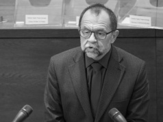 "Odszedł wybitny prawnik". Nie żyje prof. Krzysztof Rączka