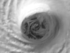 Huragan Melissa z orbity. Satelita zarejestrował dziwne wiry w oku cyklonu