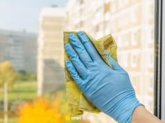 Kiedy najlepiej myć okna jesienią? Nie czekaj z tym do wiosny