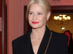 Stylizacja Kożuchowskiej jest hitem. Jeden element od razu przyciąga wzrok