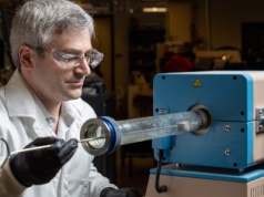 Pierwszy żel metaliczny na świecie. Kamień milowy w technologii akumulatorów